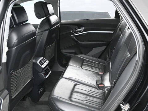 2019 Audi e-tron quattro Prestige