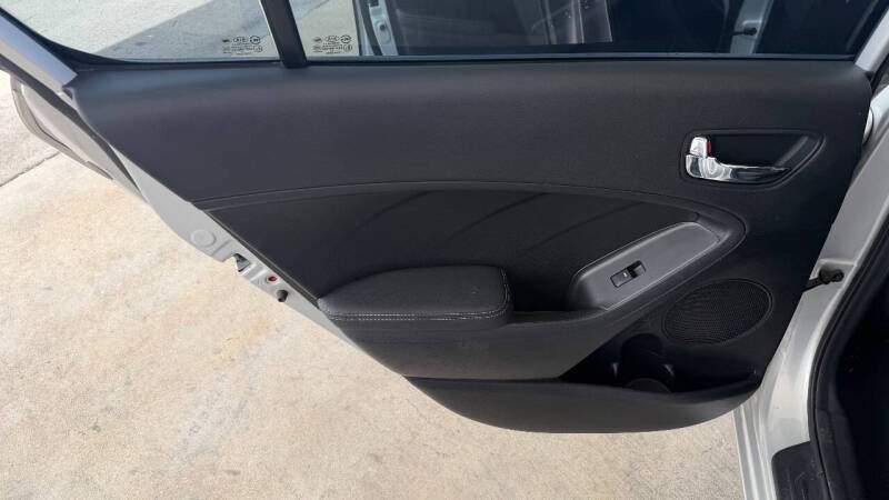 2016 Kia Forte5 SX