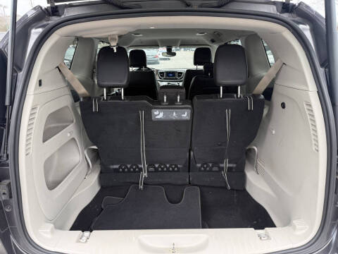 2018 Chrysler Pacifica Touring L