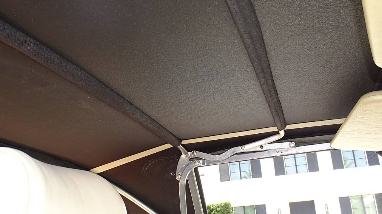 1985 Mercedes-Benz 380-Class 6