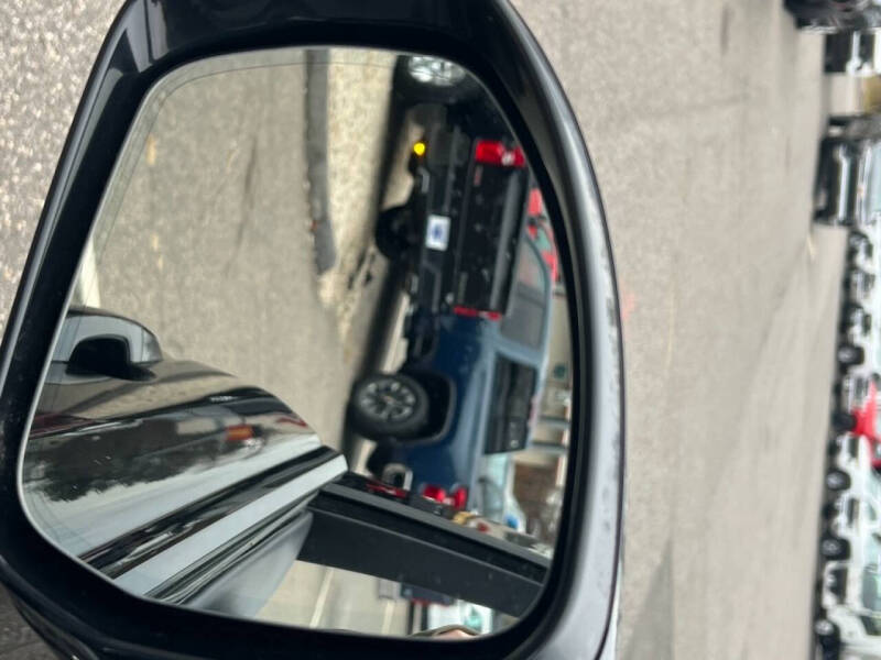 2020 Land Rover Range Rover Sport SE