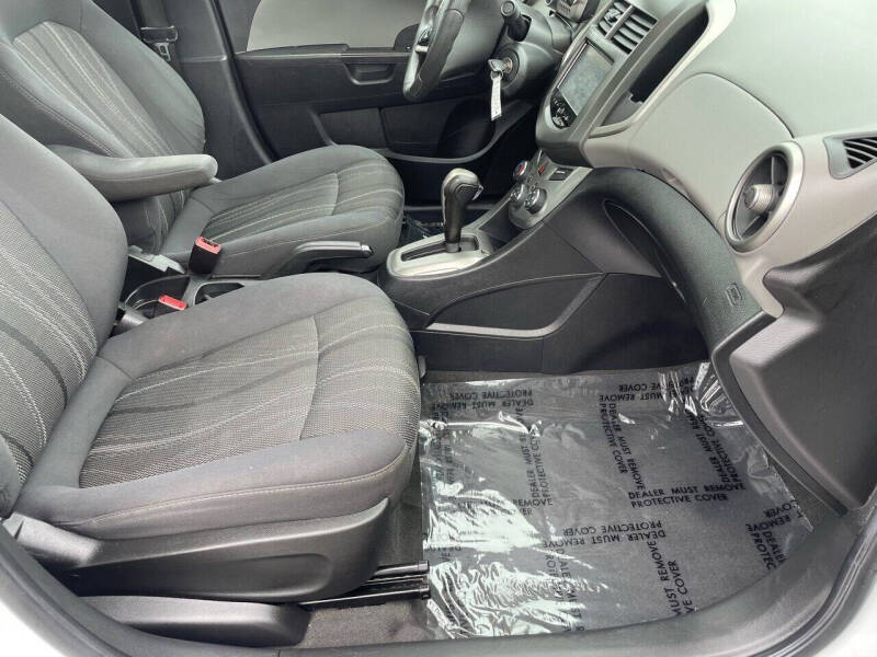 2016 Chevrolet Sonic LT Auto