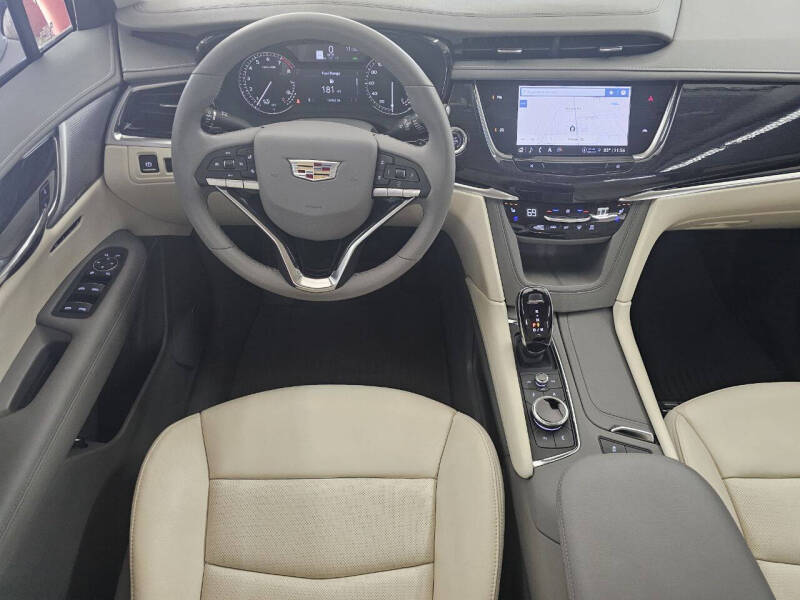2024 Cadillac XT6 Premium Luxury
