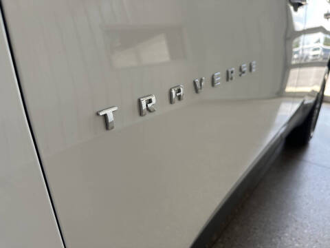 2022 Chevrolet Traverse LT Cloth