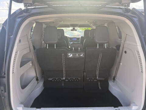 2017 Chrysler Pacifica Touring-L Plus