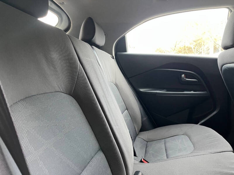 2013 Kia Rio 5-Door LX