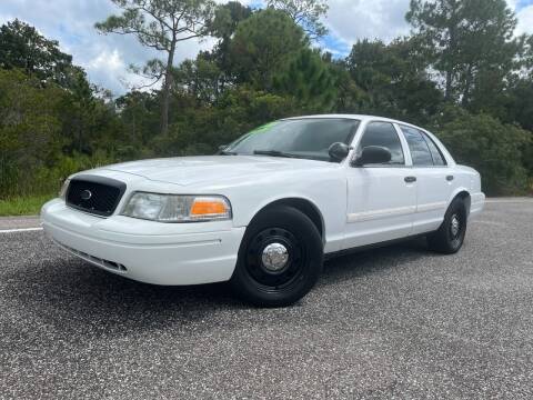2011 Ford Crown Victoria for sale at VICTORY LANE AUTO SALES in Port Richey FL