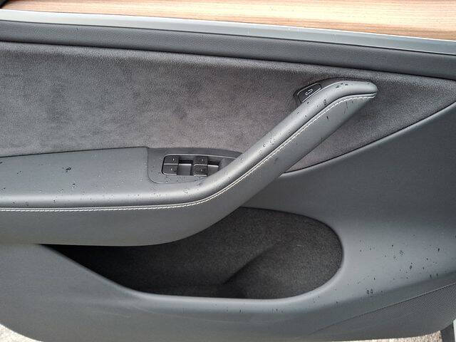 2025 Tesla Model Y Long Range