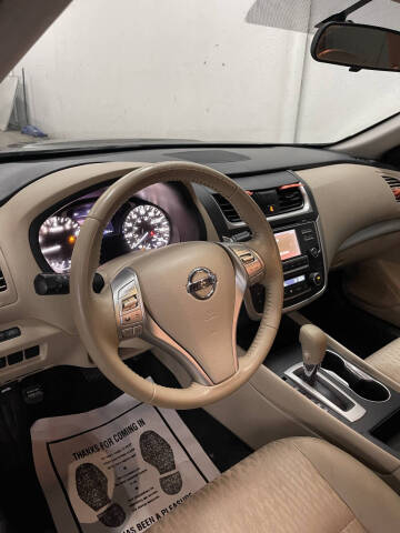 2017 Nissan Altima 2.5 SV