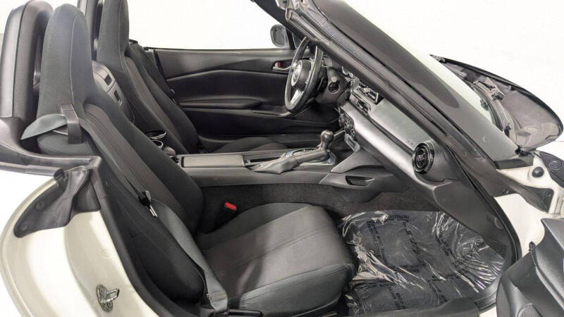 2016 Mazda MX-5 Miata Sport