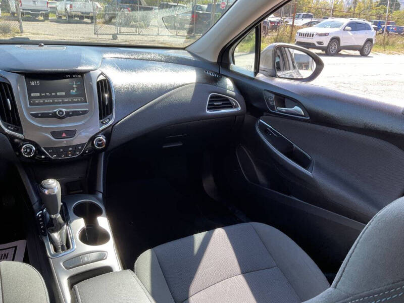 2018 Chevrolet Cruze LT Auto