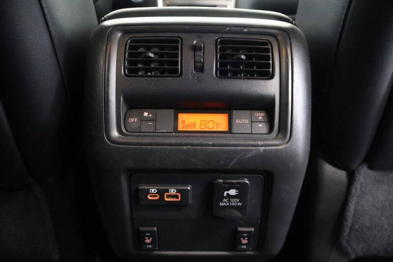 2020 Nissan Pathfinder SL