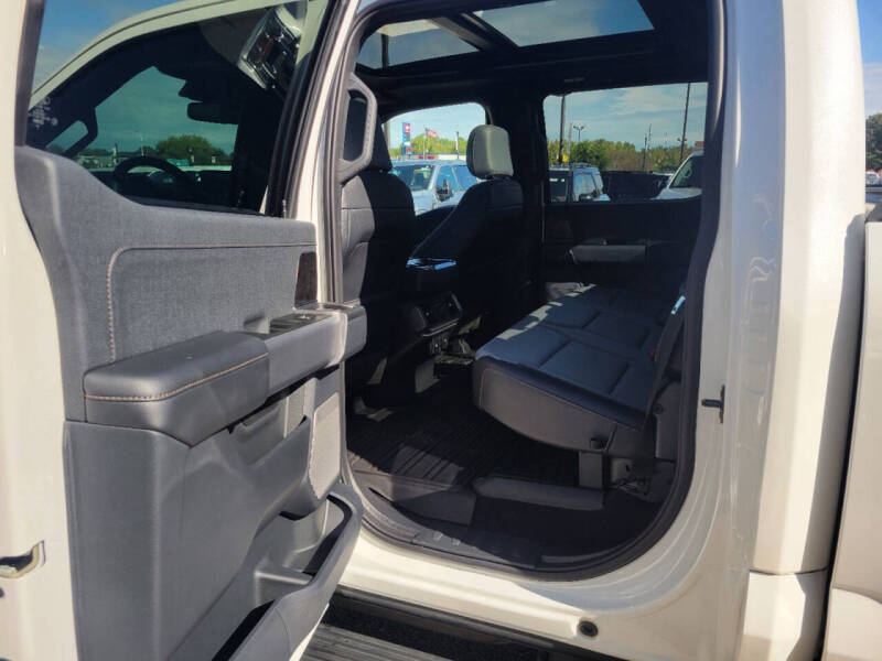 2023 Ford F-150 Lightning Lariat