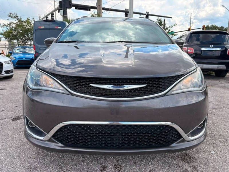 2020 Chrysler Pacifica Touring L Plus