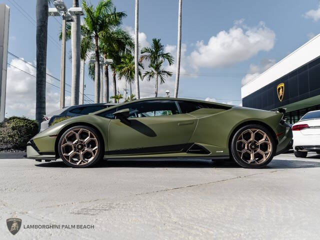 2023 Lamborghini Huracan Tecnica