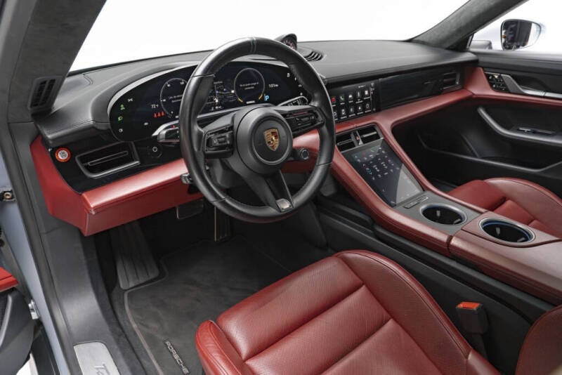 2020 Porsche Taycan Turbo