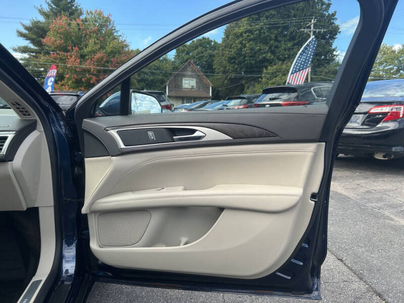 2017 Lincoln MKZ Select