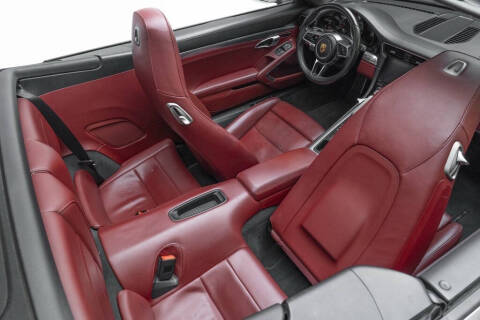 2019 Porsche 911 Carrera