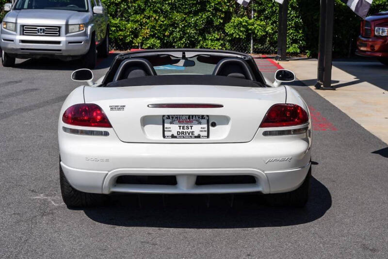 2004 Dodge Viper SRT-10