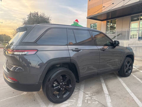 2023 Jeep Grand Cherokee Altitude