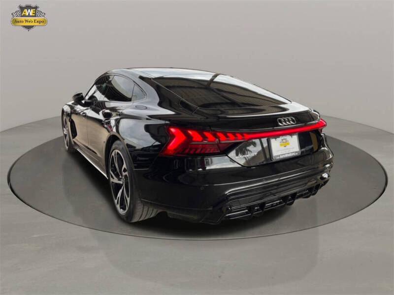 2022 Audi e-tron GT quattro Premium Plus