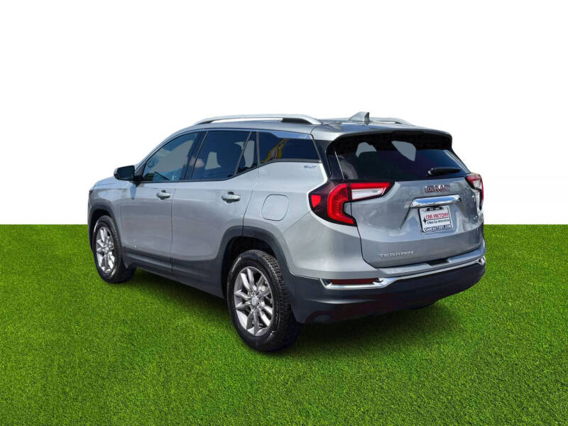 2023 GMC Terrain SLT