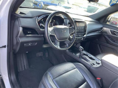 2022 Chevrolet Traverse LT Leather
