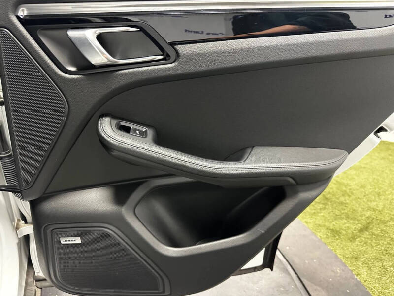 2018 Porsche Macan S