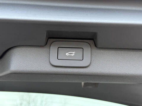 2024 Land Rover Discovery P360 Dynamic SE