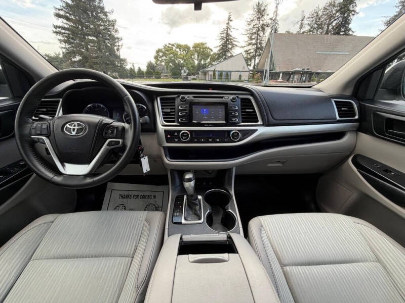 2014 Toyota Highlander LE Plus