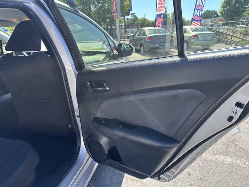 2016 Toyota Prius Two