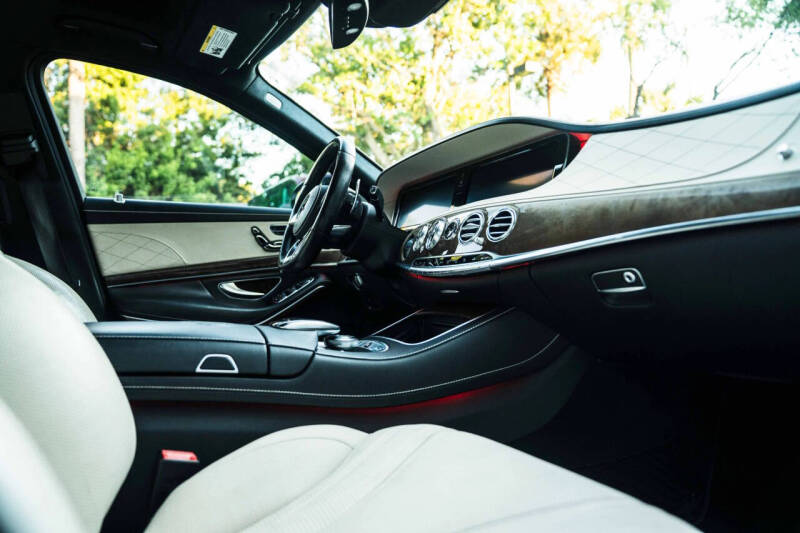 2017 Mercedes-Benz S-Class AMG S 63