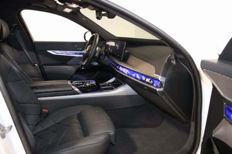 2023 BMW 7 Series 760i xDrive