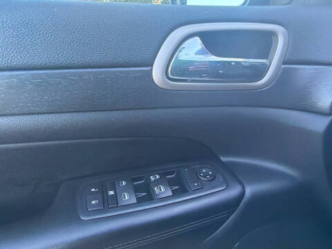 2017 Jeep Grand Cherokee Laredo