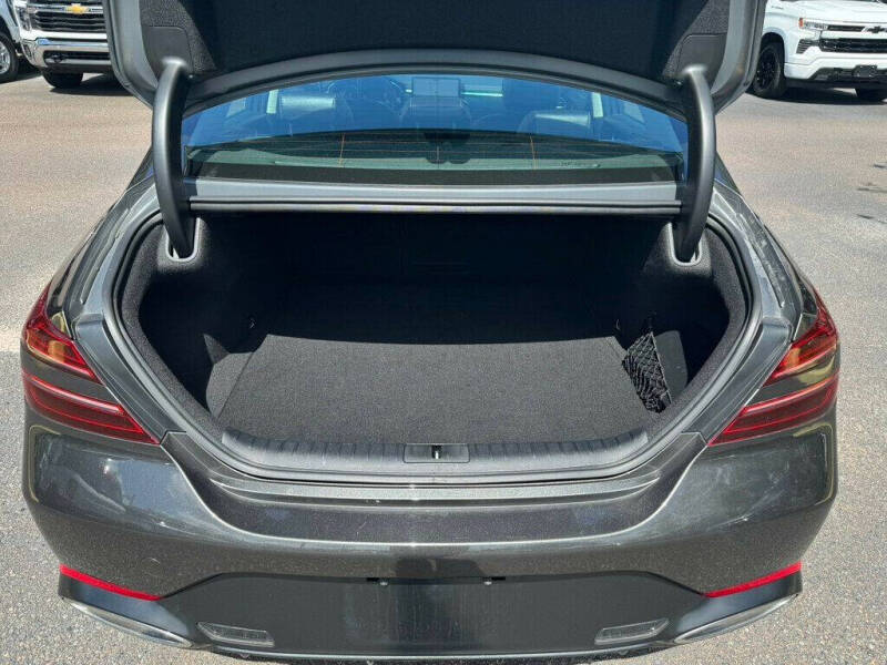 2026 Genesis G70 2.5T Standard