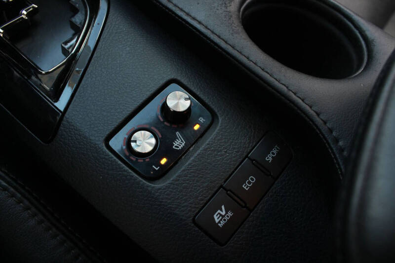 2013 Toyota Avalon Hybrid XLE Touring