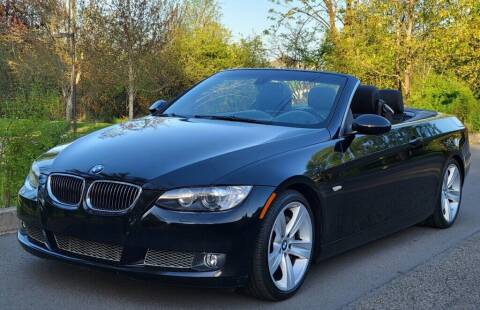 2008 BMW 3 Series for sale at CLEAR CHOICE AUTOMOTIVE in Milwaukie OR