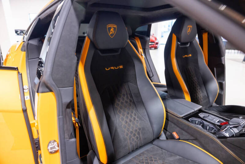 2024 Lamborghini Urus S