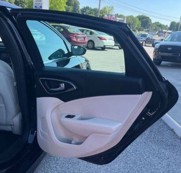 2016 Chrysler 200