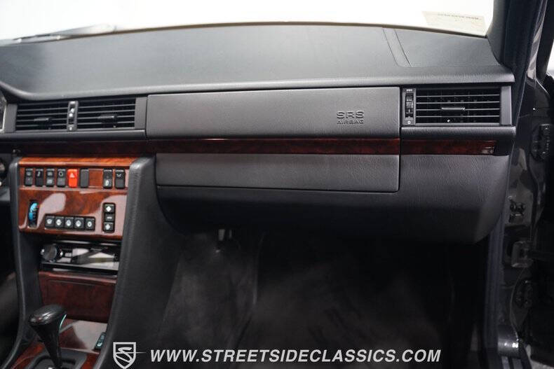 1993 Mercedes-Benz 500-Class 500 E