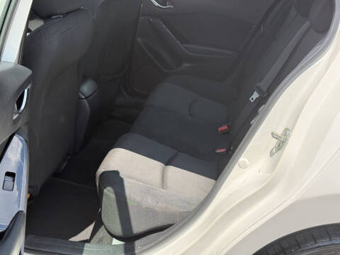 2018 Mazda MAZDA3 Sport