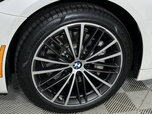 2022 BMW 5 Series 530i