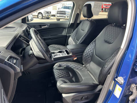 2024 Ford Edge Titanium