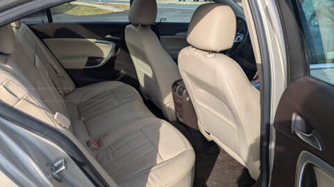 2012 Buick Regal Premium 1