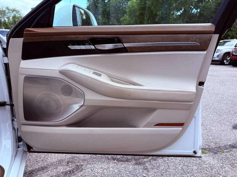 2020 Genesis G90 5.0 Ultimate