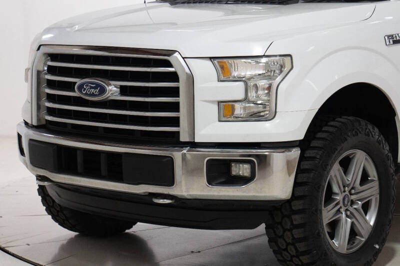 2015 Ford F-150 XLT photo 13