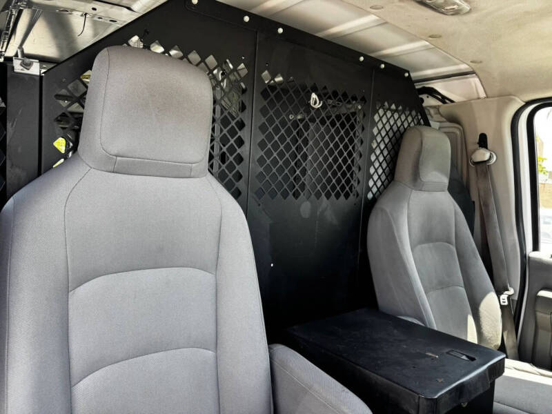 2010 Ford E-Series E-250