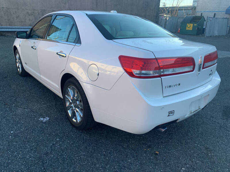 2012 Lincoln MKZ