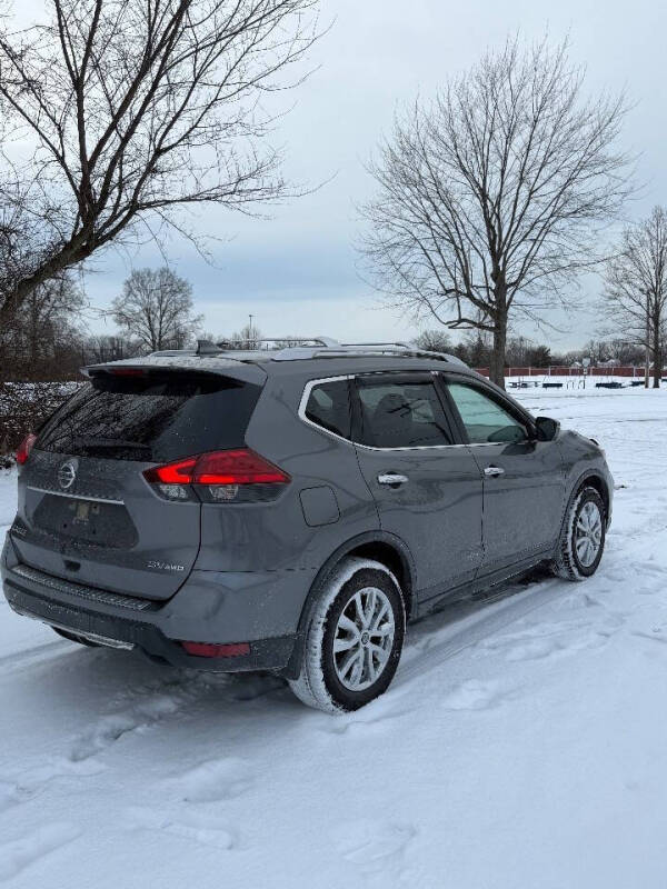 2017 Nissan Rogue SV
