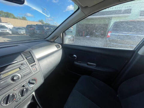 2012 Nissan Versa 1.8 S